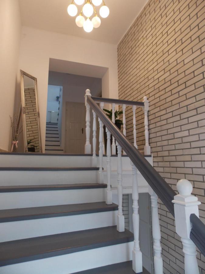 Eden Villa Apartmanhaz Balatonfured Exterior photo