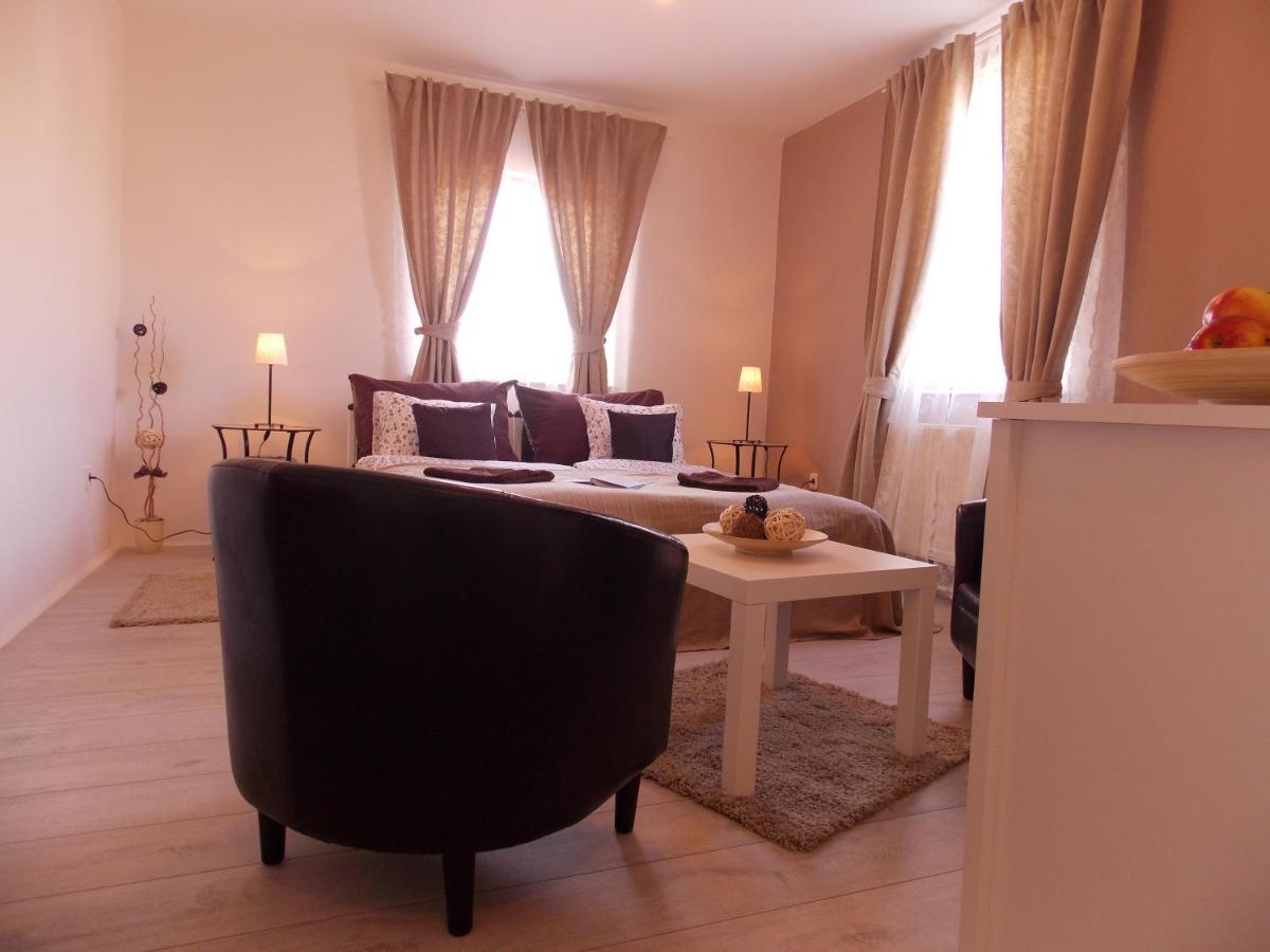 Eden Villa Apartmanhaz Balatonfured Exterior photo