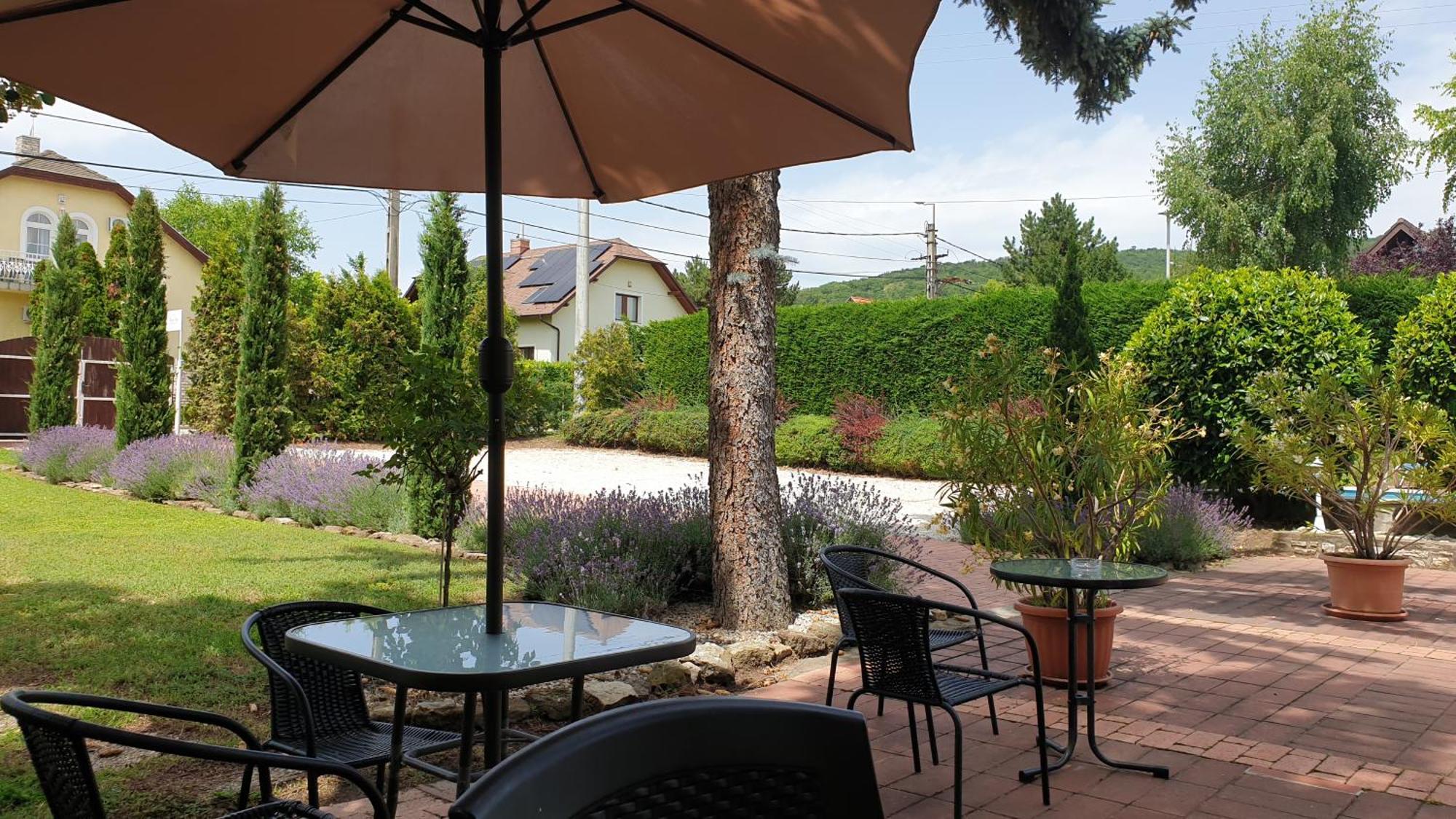 Eden Villa Apartmanhaz Balatonfured Exterior photo