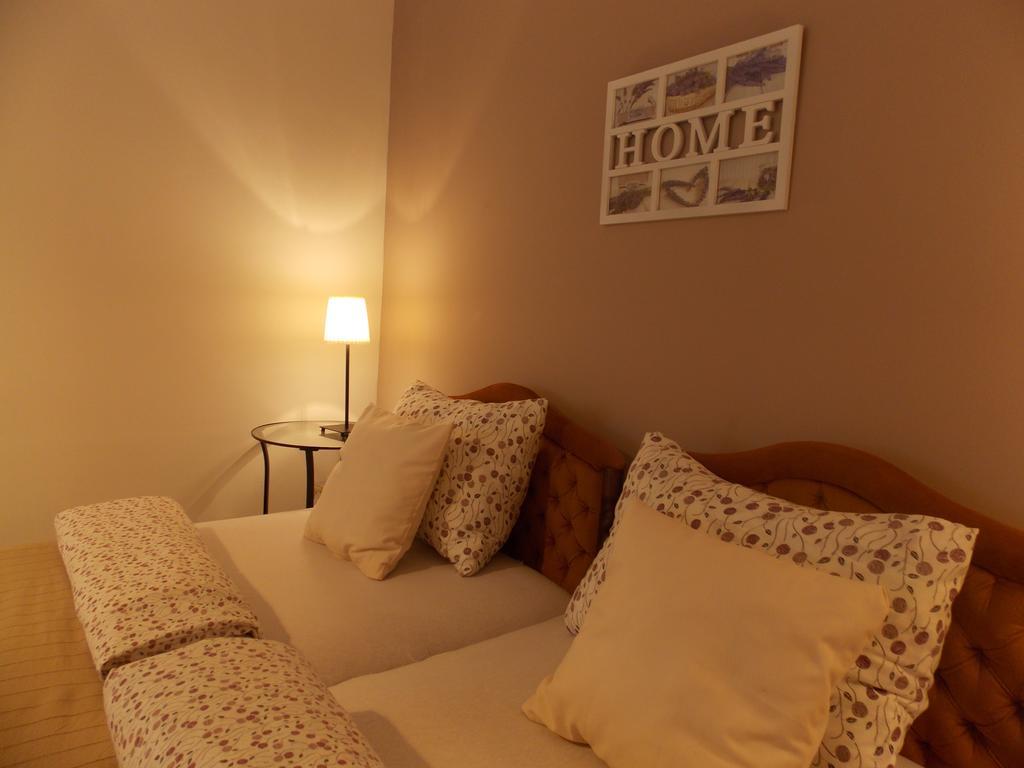 Eden Villa Apartmanhaz Balatonfured Exterior photo