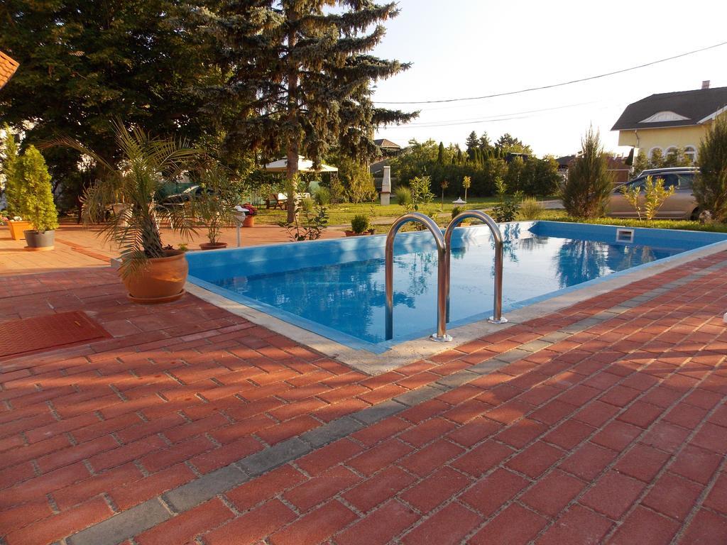 Eden Villa Apartmanhaz Balatonfured Exterior photo