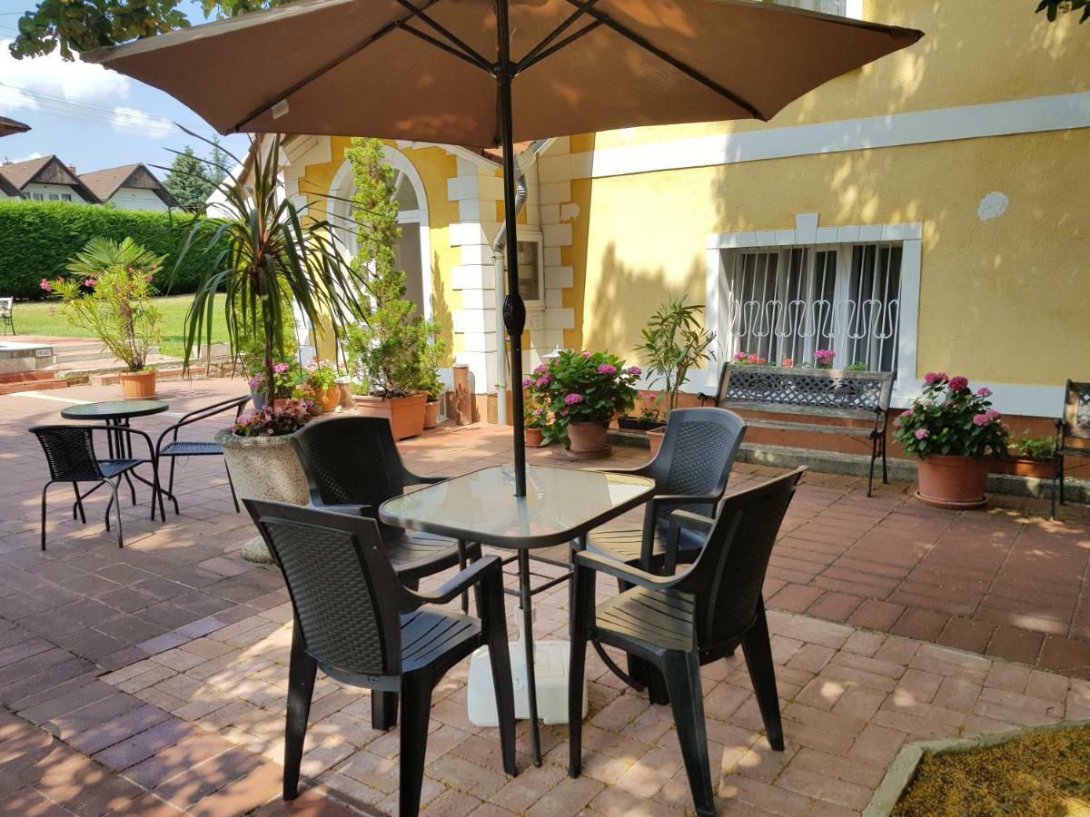Eden Villa Apartmanhaz Balatonfured Exterior photo